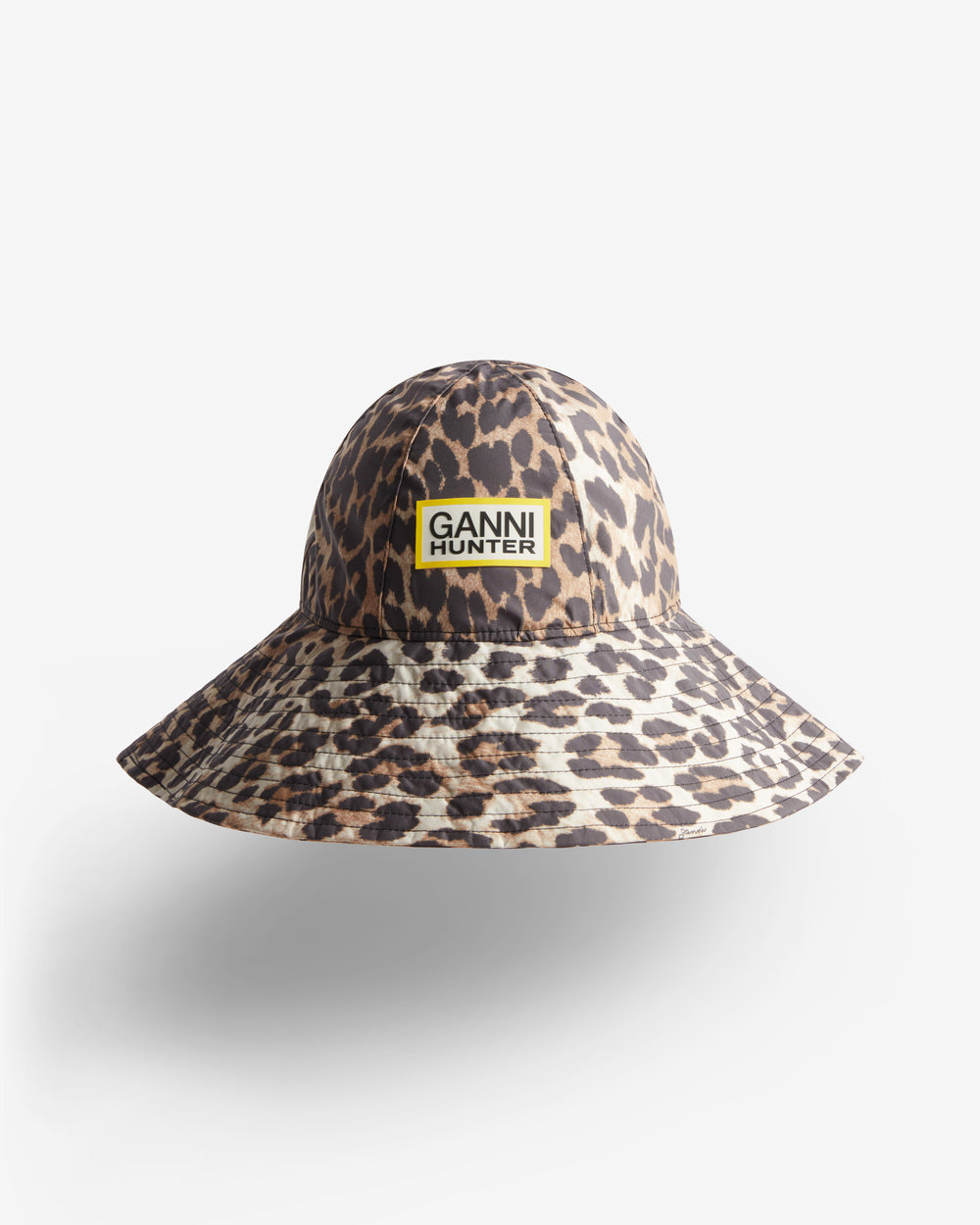 Displays the Leopard 'Hunter' branded unisex GANNI X Hunter Waterproof Bucket Hat