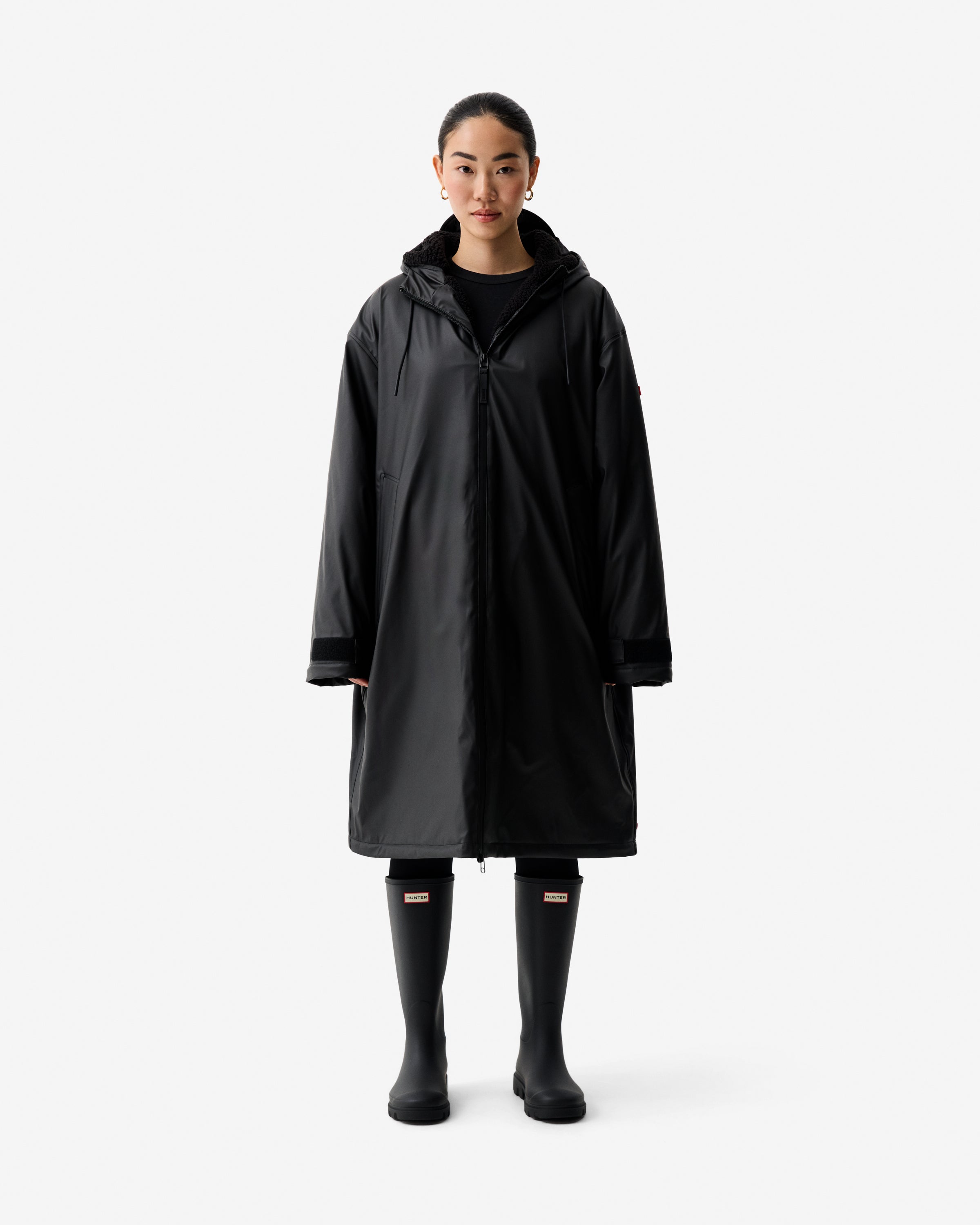 Unisex Black Downpour PU Cocoon Cloak – Hunter Boots UK