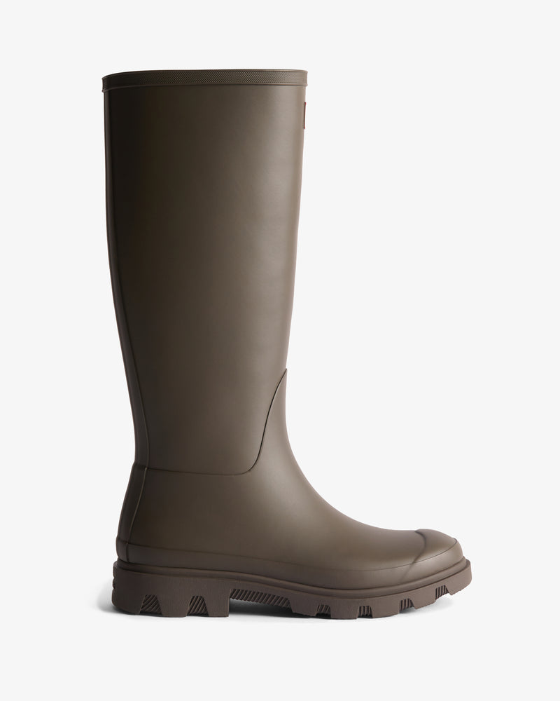 Displays the Brown 'Hunter' branded Unisex Downpour Tall Wellington Boot