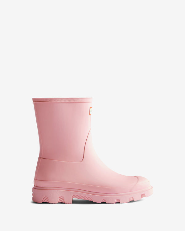 Displays the Parfait Pink 'Hunter' branded Women's Downpour Short Wellington Boot